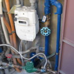 マンション　水道メーター周辺の設備
